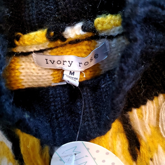 Ivory Rose Cropped Pullover Dopamine Sweater Size M - Picture 12 of 14